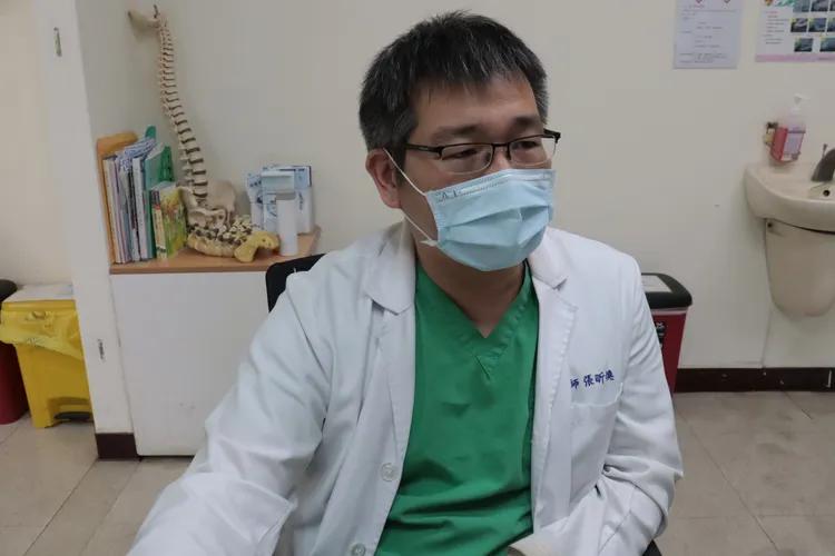 彰化醫院神經外科醫師張昕煥。彰化醫院提供