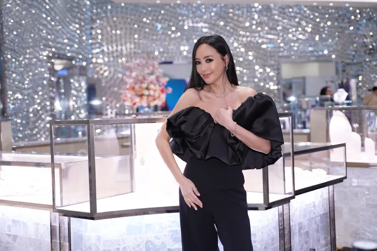 關穎配戴逾700萬的Tiffany作品。彭欣偉攝