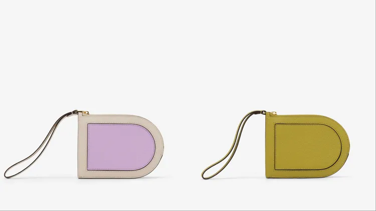 Delvaux Pin D Multifonctions 芝麻杏+棉花糖紫（左）、奇異果綠（右），各2萬元。品牌提供