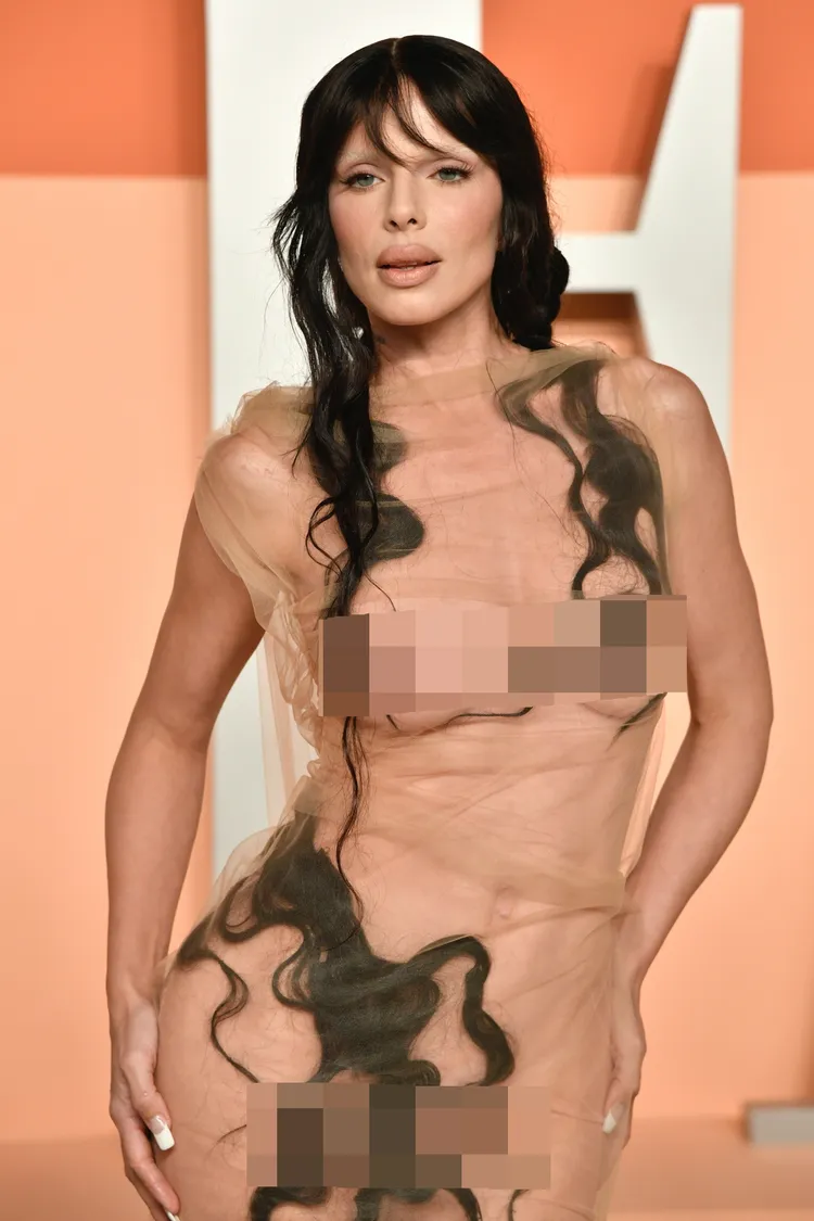 茱莉亞福克斯3點全露。美聯社