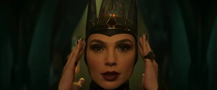 蓋兒加朵被稱為「最美壞皇后」。迪士尼提供