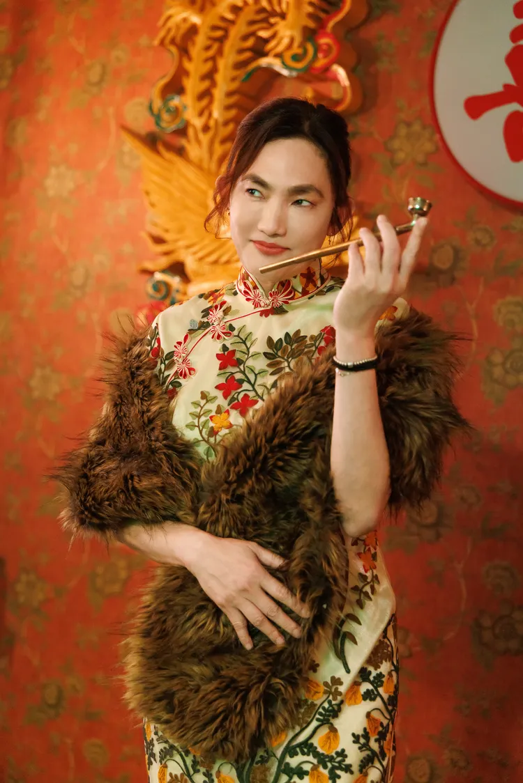 錢薇娟古典旗袍扮相，驚為天人。好看娛樂提供