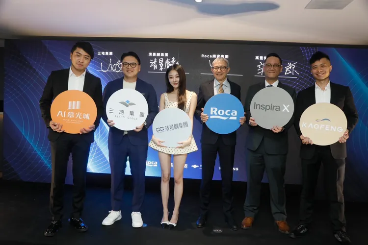 高豐衛浴業務部副總經理辛登楓(左1)表示，房價不斷上揚，建商對於衛浴品牌挑選更為嚴謹，而國內外品牌價差僅2成，許多建商願意加碼購置高階配備。葉家銘攝