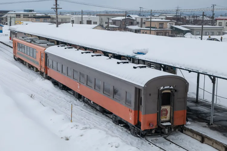 冬季限定的「暖爐列車」。S.H.攝