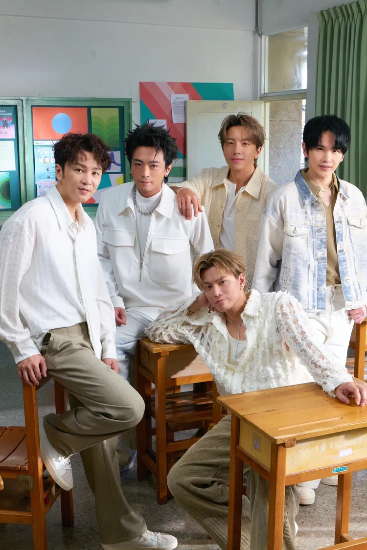 Energy新歌為愛情電影《有病才會喜歡你》宣傳曲，5人清新造型超回春。圖／相信音樂提供