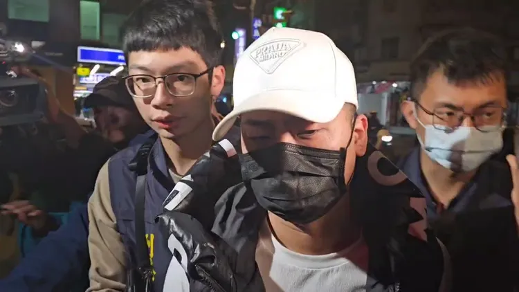 四海幫堂主「小阿俊」陳子俊除了幫王大陸找小弟毆打Uber司機外，竟還幫忙到獄中討債，扯出監所人員勾串黑幫疑雲。翻攝畫面