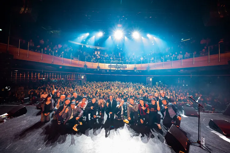 何超儀上周在倫敦開唱。Drill Team提供