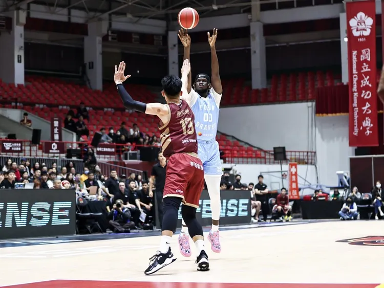 勇士的外籍生莫巴耶回歸。富邦勇士提供