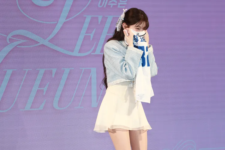 李珠珢非常害羞。  彭欣偉攝