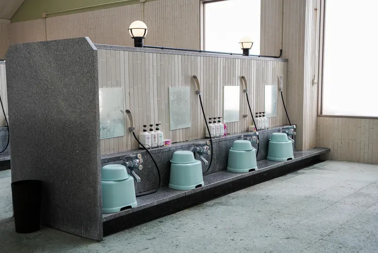 白樺之湯為大眾裸湯，全館最多可容納400人。田欣雲攝影