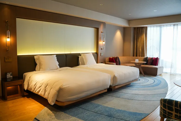 經典客房的面積從10.2坪起跳，屬於安比洲際的基礎房型。田欣雲攝影