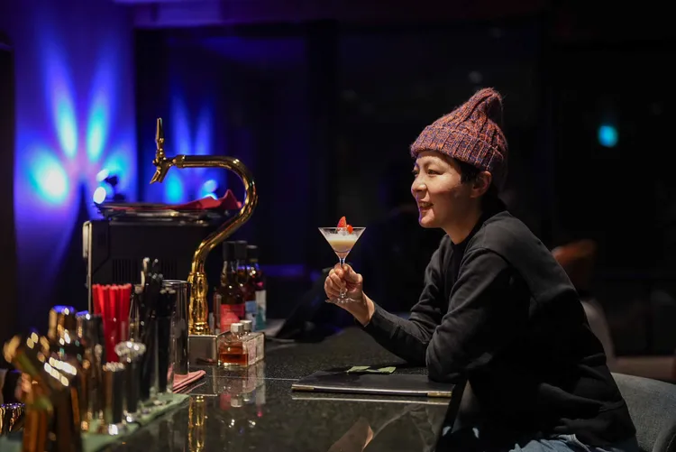 安比洲際酒吧「畚／MOCCO」低調隱蔽在三樓，洲際房客使用免預約。田欣雲攝影