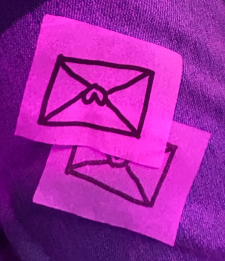 太妍準備香氛片送給粉絲驚喜。讀者提供