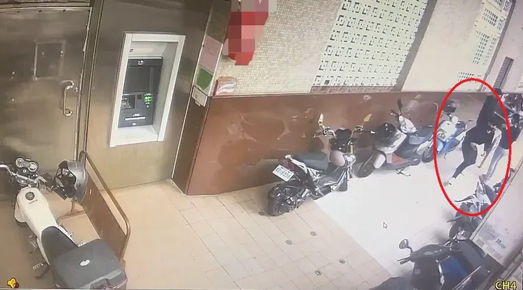 楊嫌假裝要買iPhone 16 Pro，面交時拿了手機就跑。民眾提供