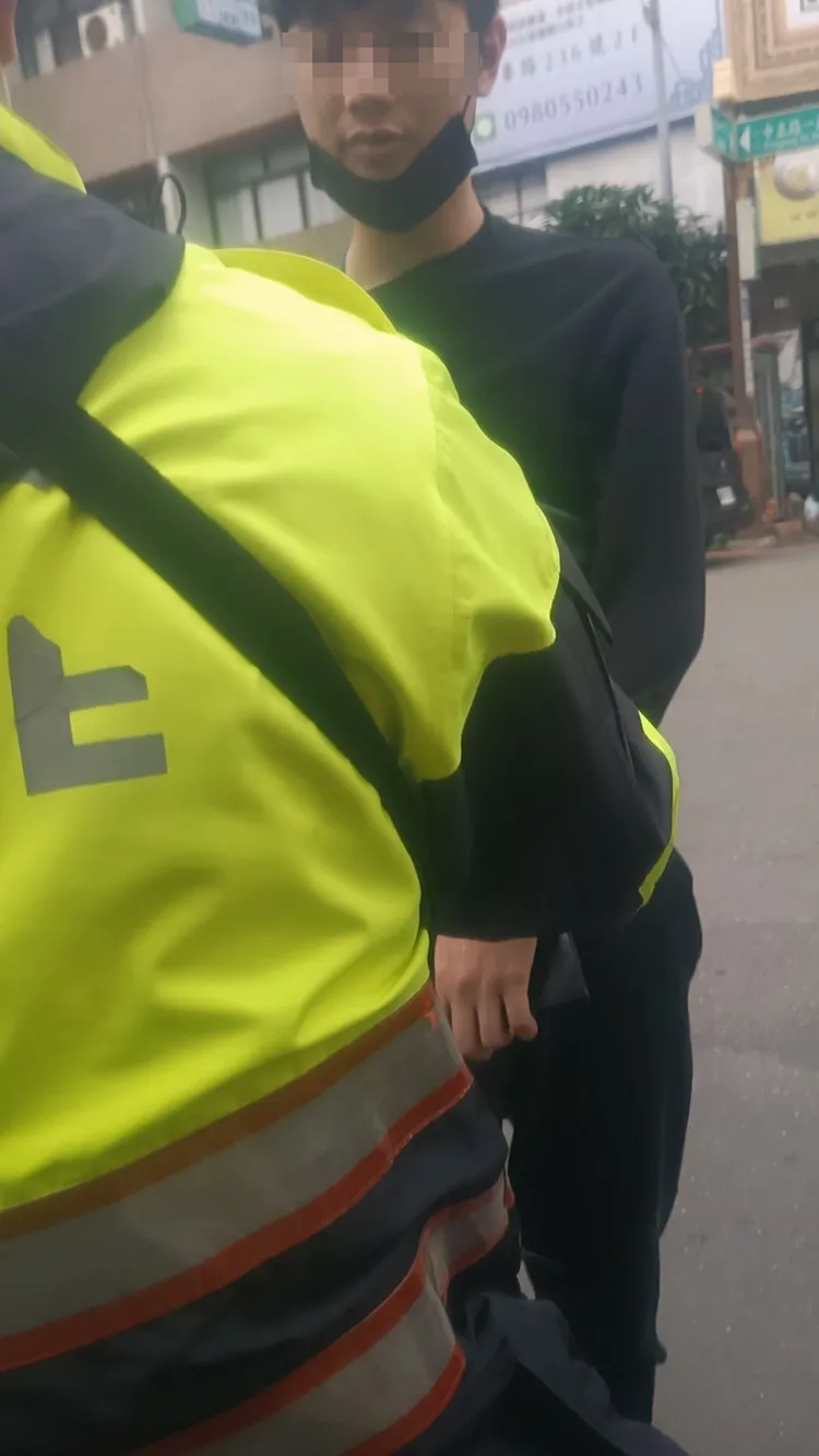 楊姓嫌犯被警方逮捕。讀者提供