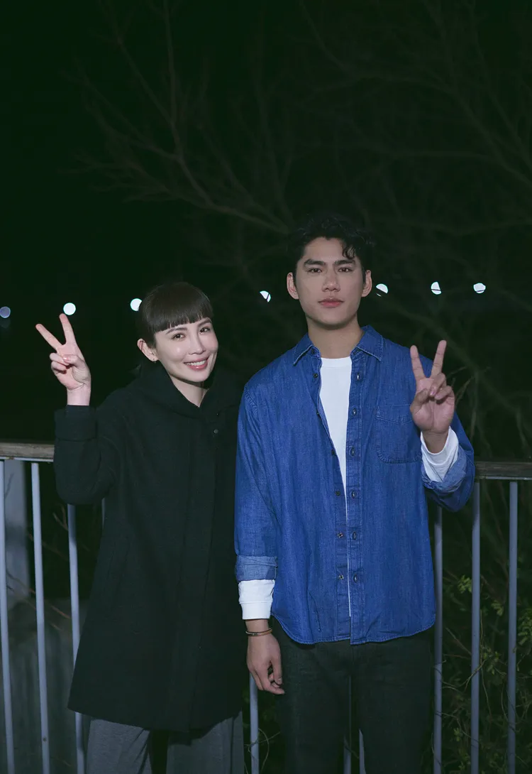 魏如萱（左）與朱軒洋首次合作尬演技。圖／好多音樂提供