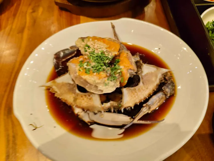 韓國醬蟹是近年到韓國旅遊必吃的生食之一。李家穎攝