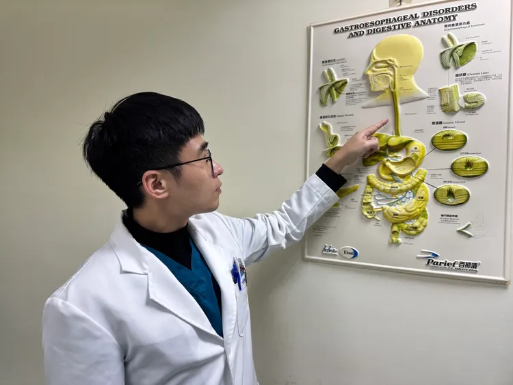 蘇品碩醫師表示，90%以上食道癌的病人最早發現的症狀為吞嚥困難及體重減輕。烏日林新提供