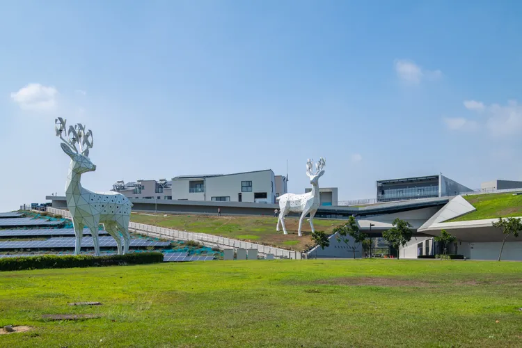 歸仁高鐵科學城包括已有中研院、工研院、陽明交通大學等學研單位進駐，未來亦有「生態科學園區」持續推動。福裕提供