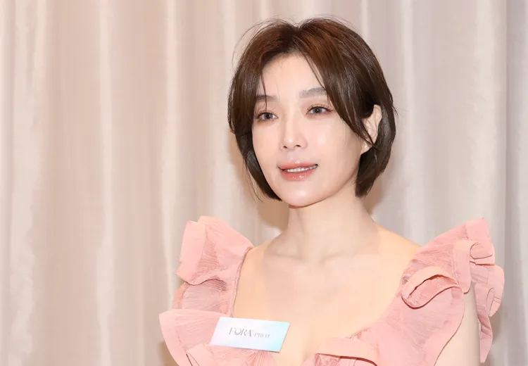 蔡淑臻勤保養看不出50歲。莊宗達攝