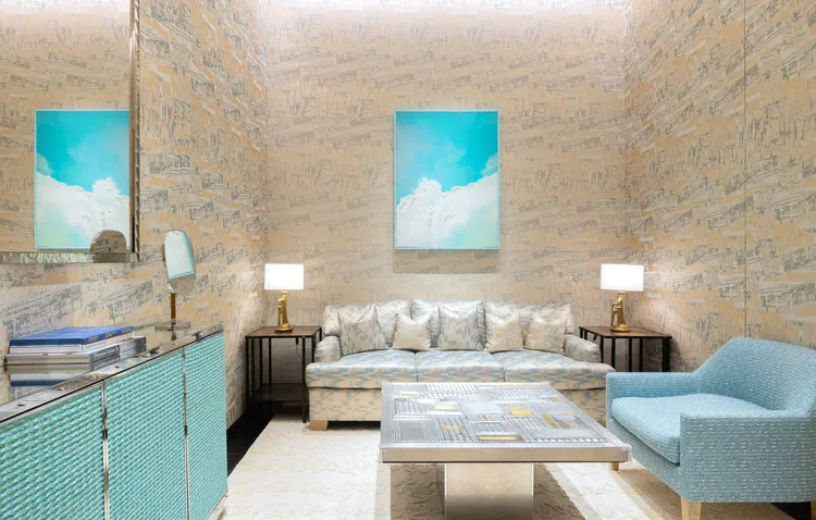 2樓其中一間VIP沙龍空間展示了越南藝術家Tia-Thuy Nguyen的畫作。品牌提供