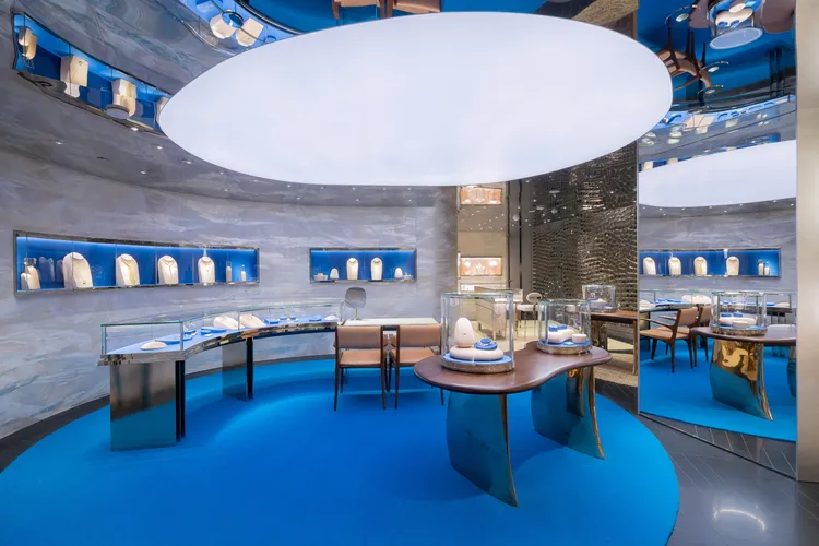 1樓店內Peretti Gallery區域展示了標誌性設計師Elsa Peretti的作品。品牌提供