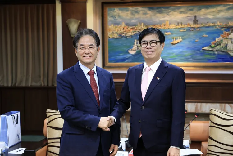 韓國高陽特例市長李東奐拜會高雄市長陳其邁，暢談半導體產業及AI科技發展。翻攝畫面