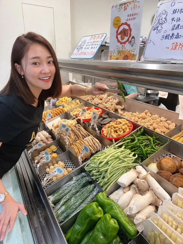 張文綺投資的鹽酥雞副業，目前全台有9家分店，她目標希望一年營收能突破5000萬。翻攝張文綺臉書