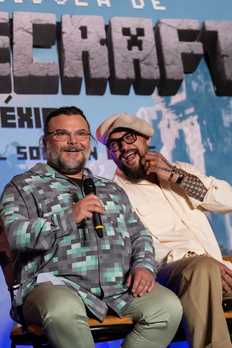 傑森摩莫亞、傑克布萊克出席記者會談拍攝趣事。華納兄弟提供