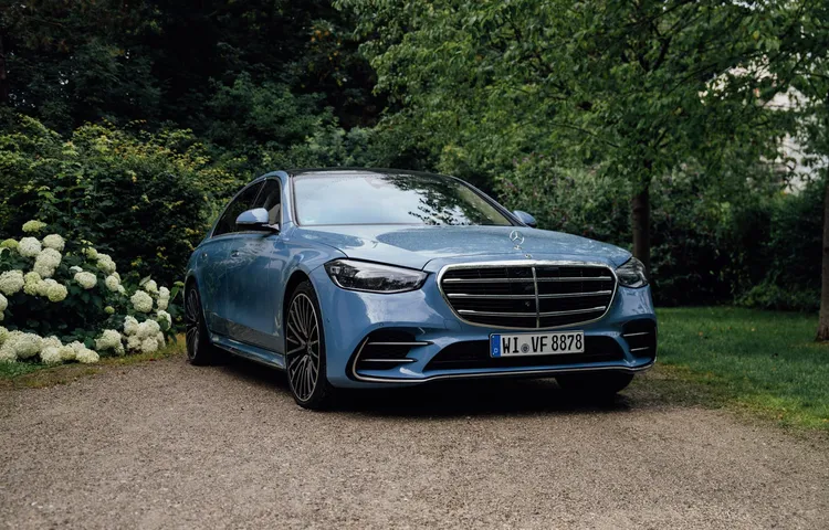 25/25 年式 S 350 d 車型標配豪華前座椅，並內建通風與加熱功能。原廠照片