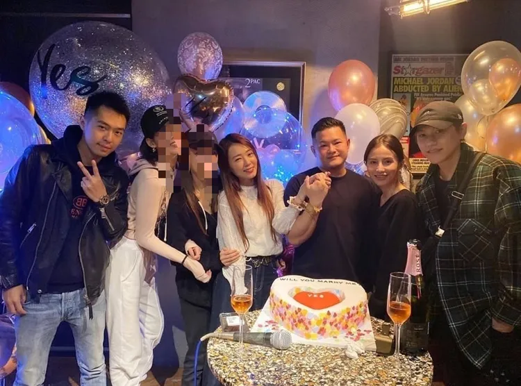 毛弟（右起）、張寧兒、王惟立、丫頭、游翔閔等曾一起合影。翻攝游翔閔IG