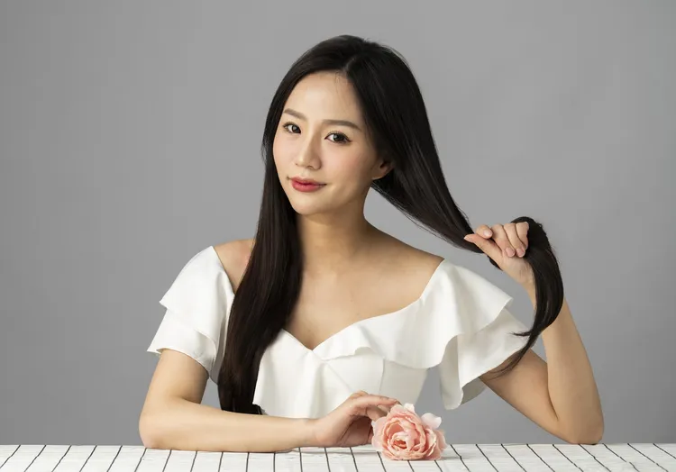 ▲ 多芬輕煥強韌系列能深入修護頭皮與秀髮，從髮根到髮梢打造強韌秀髮。