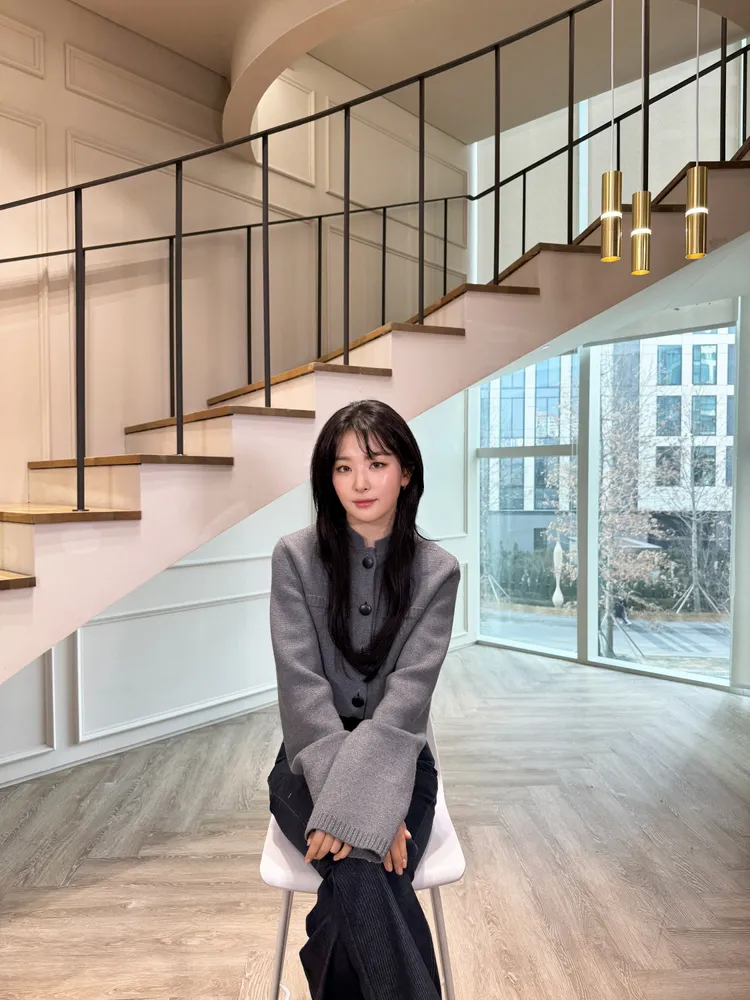 Seulgi提到30歲後開始摸索自己。SM Entertainment提供