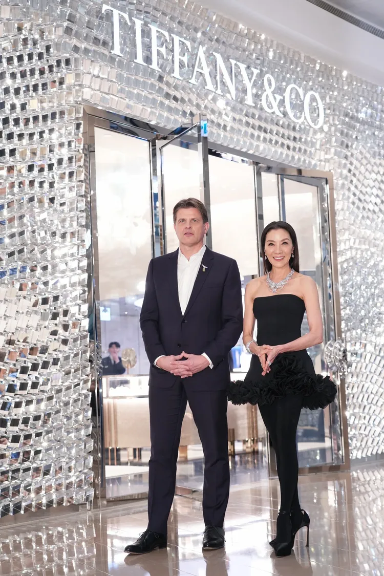 楊紫瓊（右）與Tiffany全球CEO  Anthony Ledru。彭欣偉攝