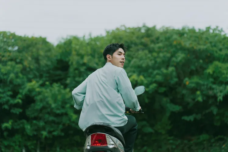 詹懷雲在片中飾演一名說謊裝病只為躲避退學的問題學生。紅杉娛樂提供