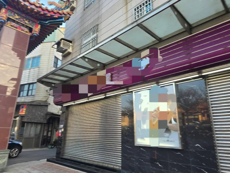 台中市梧棲區銀樓昨天下午發生搶案。民眾提供