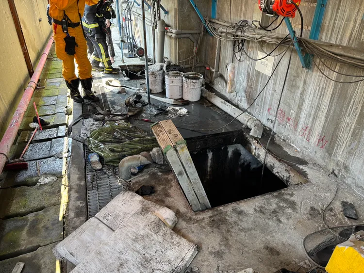 工人清洗槽體時疑因缺氧出現昏迷。民眾提供