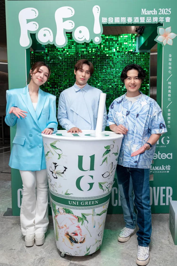 告五人續約茶飲品牌。相信音樂提供