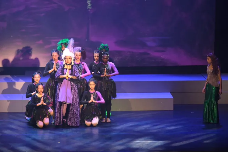 KAS與家長們都熱情支持同學們參與演出。