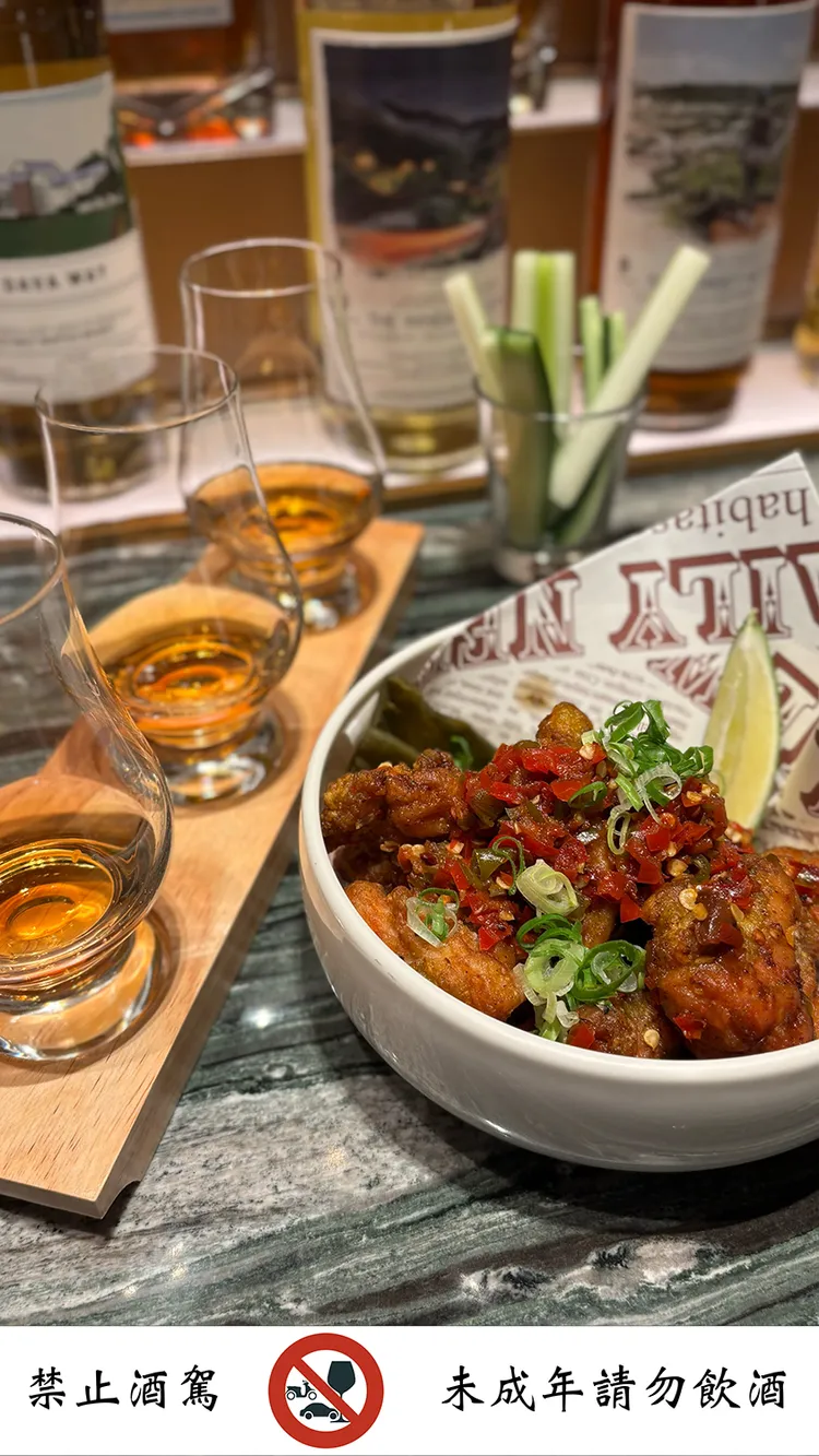 「米醋椒炸雞」（380元+10%），與結合酒店自製剁椒、獨門辣醬與剝皮辣椒三味，香辣帶勁，讓人直呼過癮。業者提供