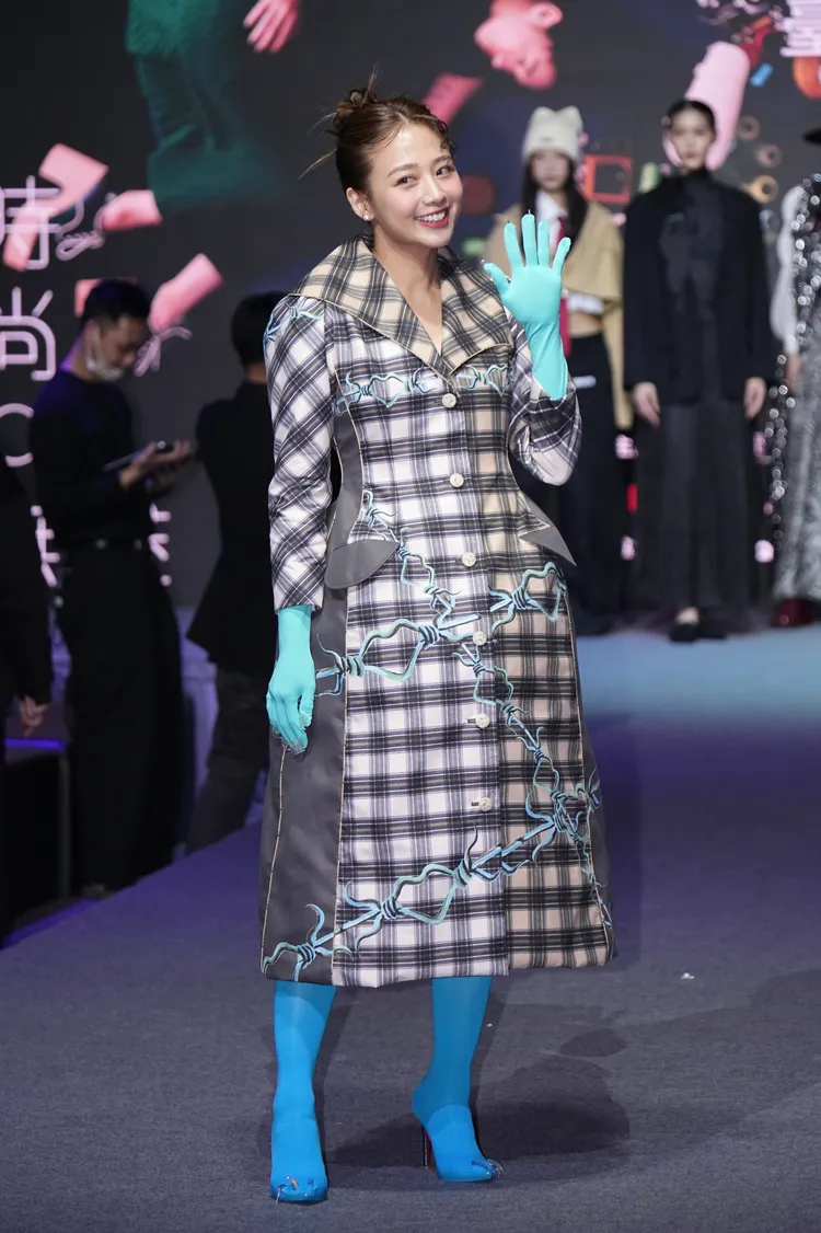 吳映潔產後迅速恢復纖細身材。彭欣偉攝