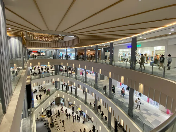 南港LaLaport內裝樓層。莊偉祺攝