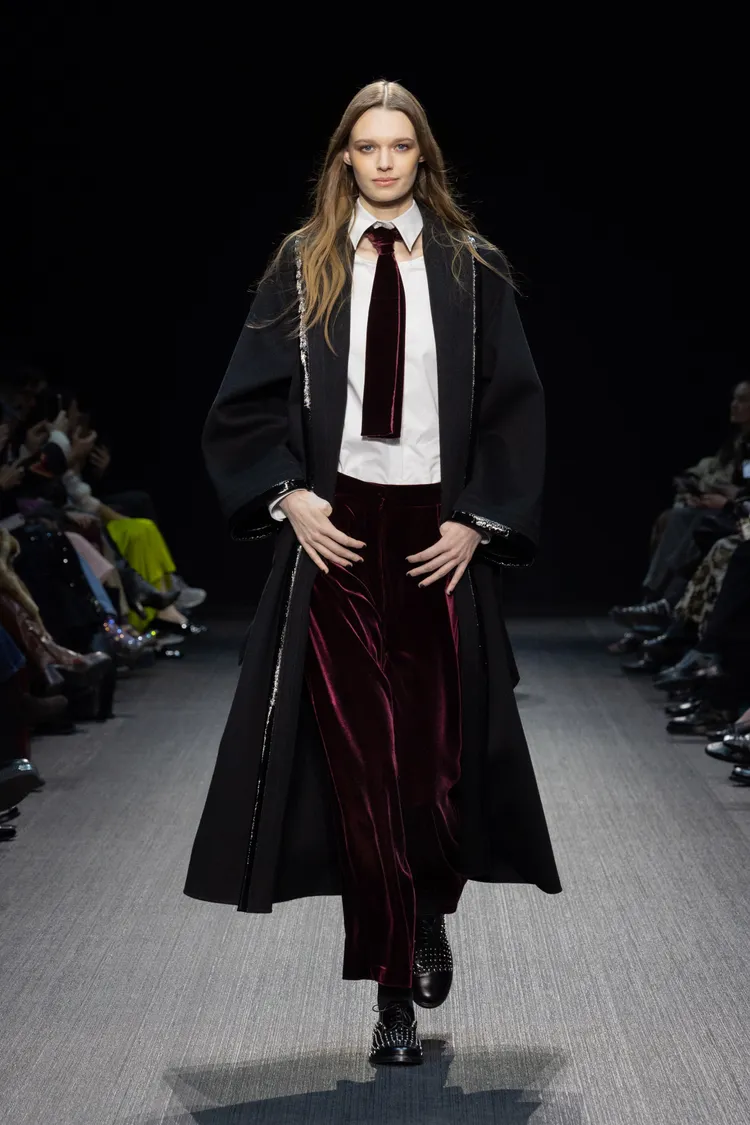 Emporio Armani 2025秋冬大秀。品牌提供