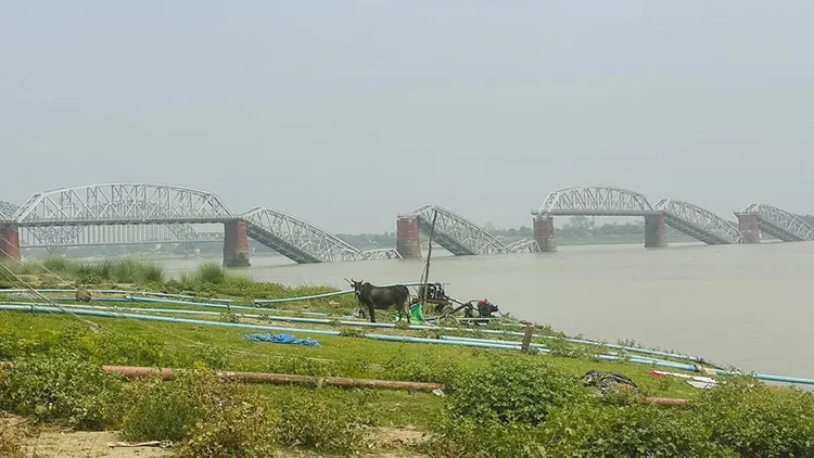 緬甸橋樑斷掉。翻攝自X