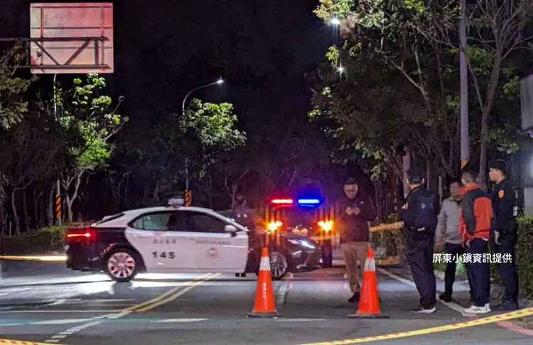 屏東警方在場採證。屏東小鎮資訊提供