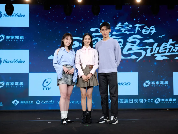 《星空下的黑潮島嶼》家人組，蔡亘晏（左起）、韓寧、吳至璿。客台提供