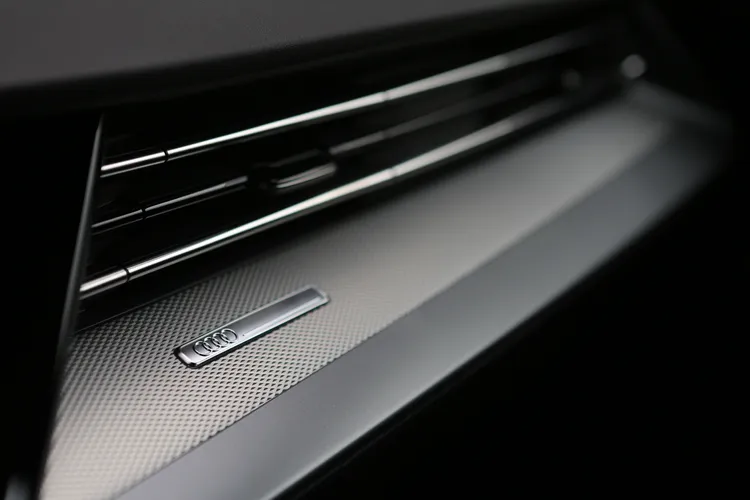 車艙內處處可見更精細的質感升級。林浩昇攝