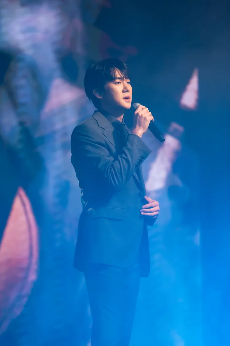 柳演錫狀態絕佳，黑色西裝帥翻粉絲。瑞田文創提供