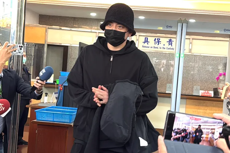 王大陸湊出500萬保釋金，順利交保。特勤中心攝