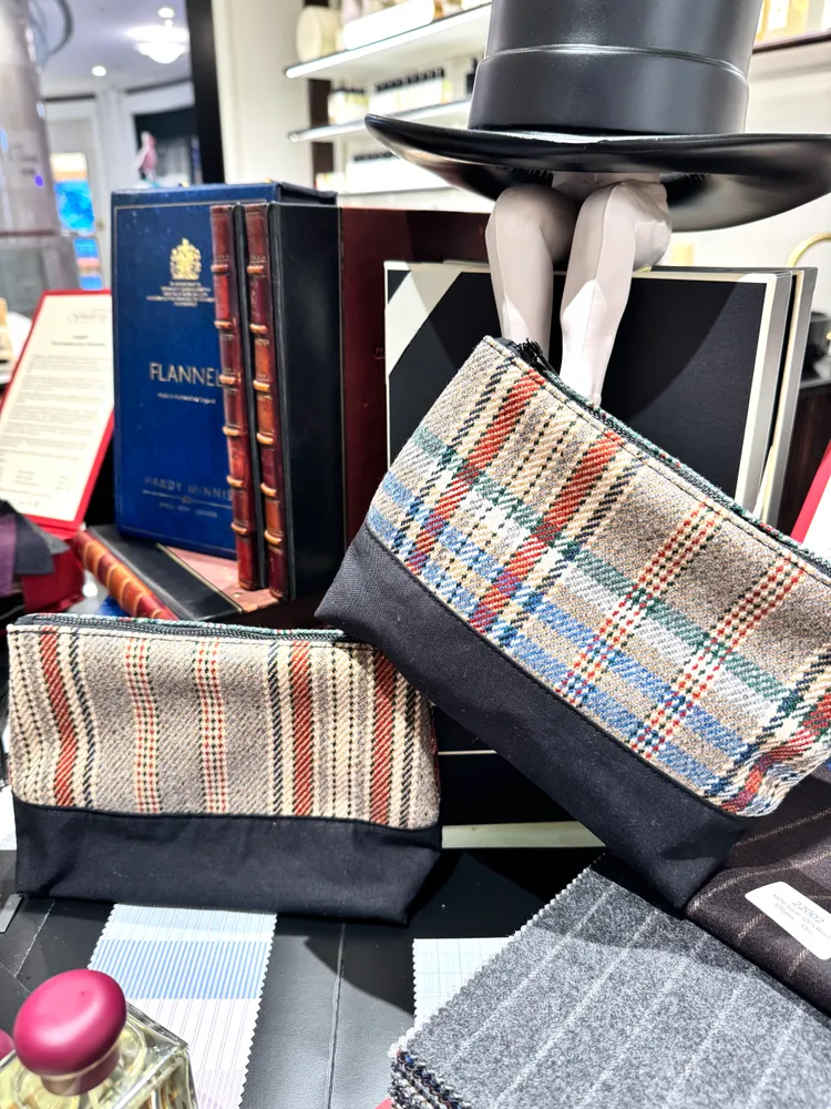 Jo Maline英倫紳士系列限定禮贈英倫紳士拉鍊包。張家玲攝